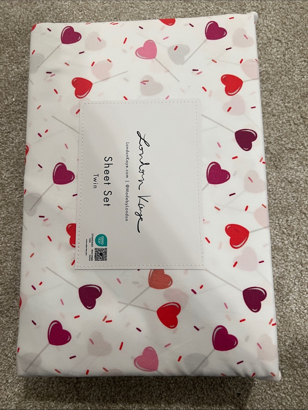 London Kaye Twin Heart-Print Sheet Set in White with Pink & Red Hearts